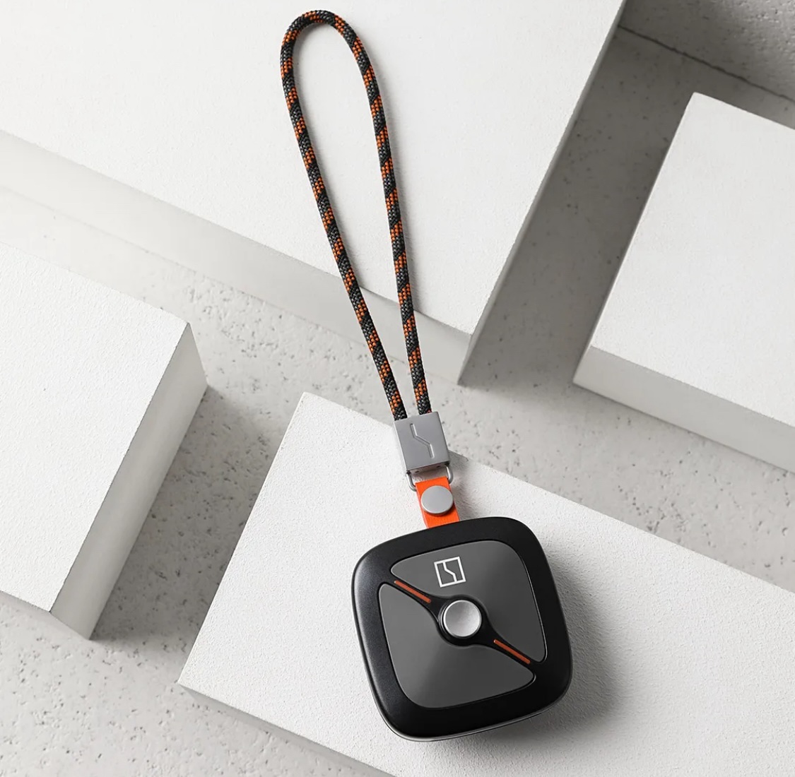 Фирменный брелок-спиннер для Bluetooth ключа ZEEKR