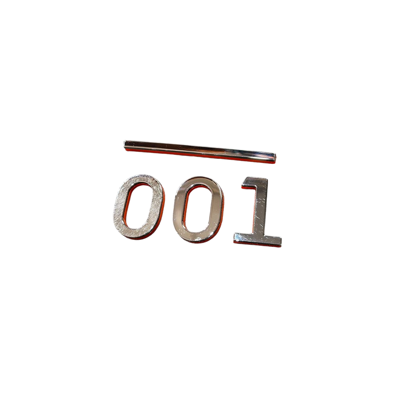 Эмблема кришки багажника “001”
