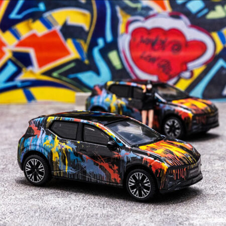 Модель автомобіля ZEEKR X у масштабі 1:64